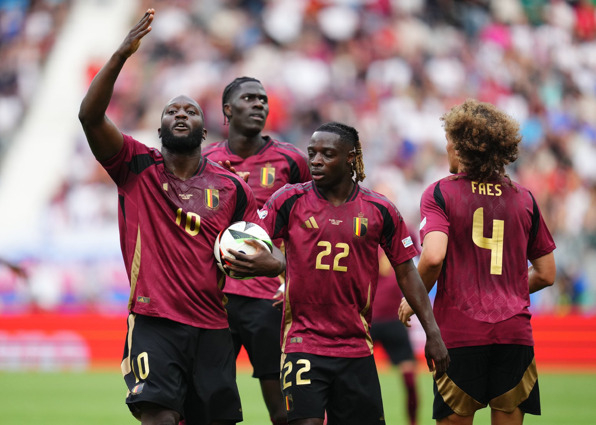 欧洲足球锦标赛中球队实力得到体现，表现出色