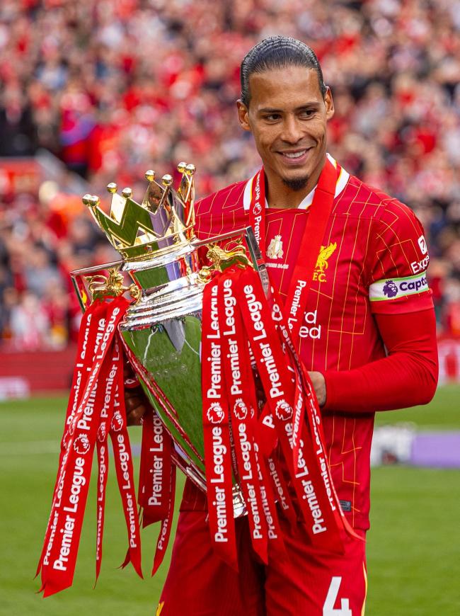 利物浦三连胜赢得球迷信心，利物浦挑战英超冠军的简单介绍