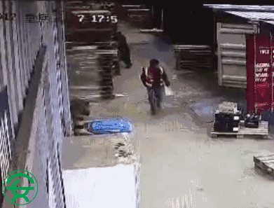 包含墨西哥篮球联赛现场观赛者突发事故，安全警示的词条